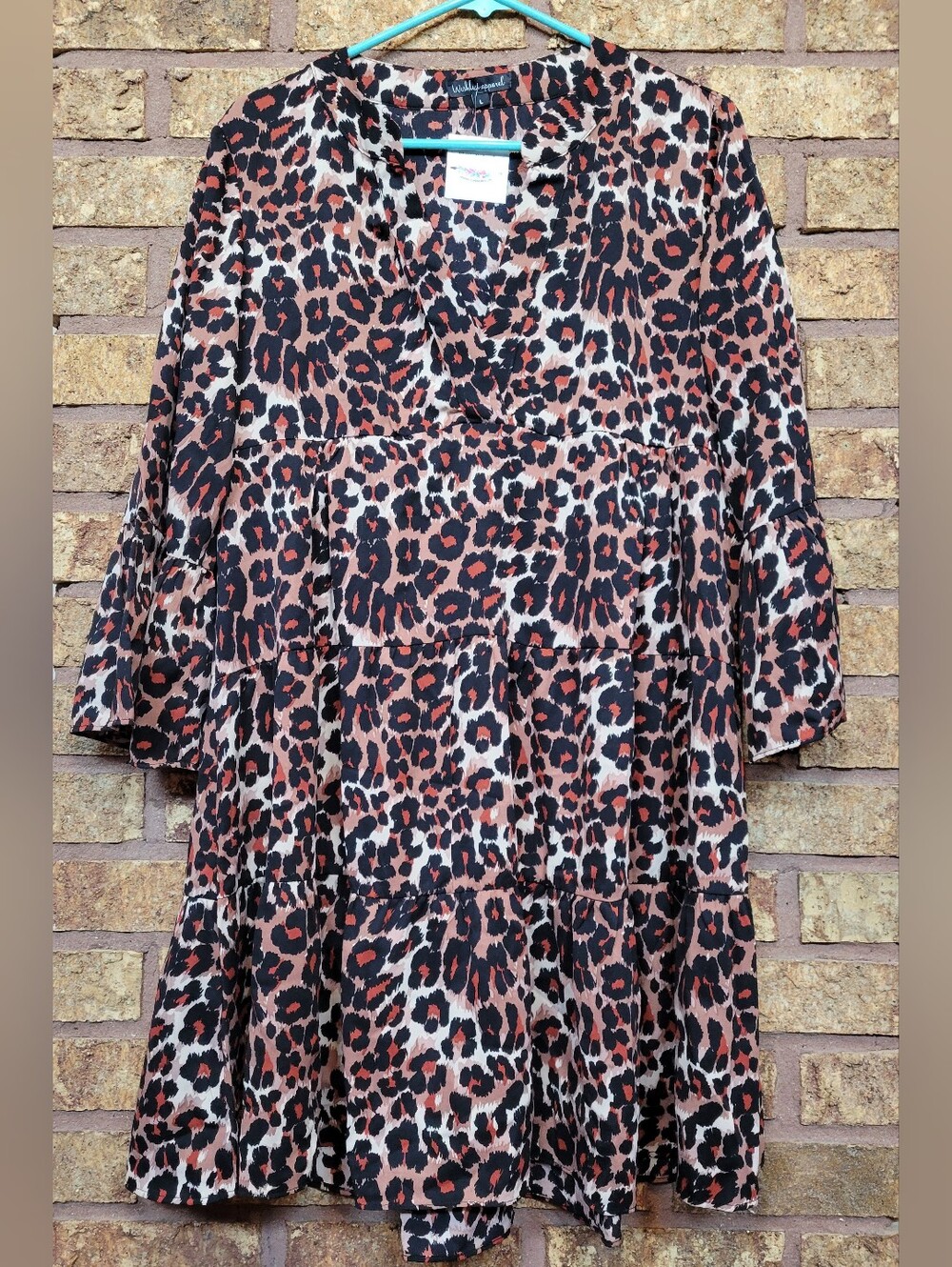 Wishlist Apparel Tiered V-Neck Leopard Knee Length Dress Size Large NWT